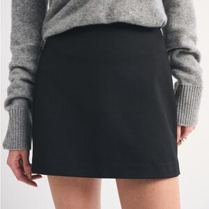 Abercrombie Classic Black Women's Mini Skort